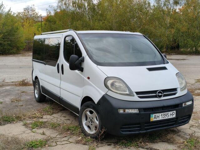 Белый Опель Виваро, объемом двигателя 1.9 л и пробегом 381 тыс. км за 6900 $, фото 1 на Automoto.ua