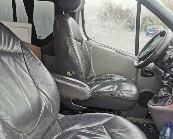 Белый Опель Виваро, объемом двигателя 1.9 л и пробегом 240 тыс. км за 5800 $, фото 33 на Automoto.ua