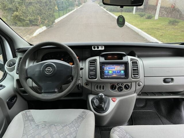 Білий Опель Віваро, об'ємом двигуна 1.9 л та пробігом 380 тис. км за 5017 $, фото 14 на Automoto.ua