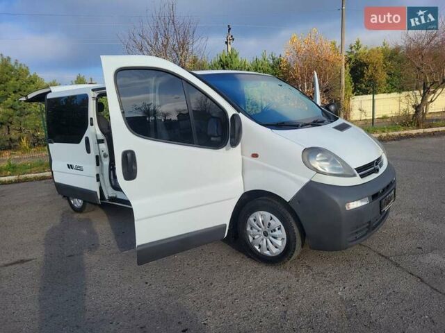 Белый Опель Виваро, объемом двигателя 1.9 л и пробегом 245 тыс. км за 7999 $, фото 52 на Automoto.ua