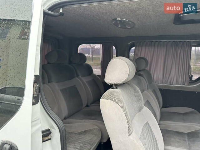 Белый Опель Виваро, объемом двигателя 1.9 л и пробегом 230 тыс. км за 7200 $, фото 21 на Automoto.ua
