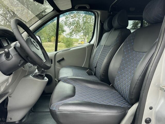 Белый Опель Виваро, объемом двигателя 1.9 л и пробегом 270 тыс. км за 9200 $, фото 17 на Automoto.ua