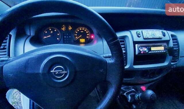 Белый Опель Виваро, объемом двигателя 2.5 л и пробегом 309 тыс. км за 7300 $, фото 19 на Automoto.ua