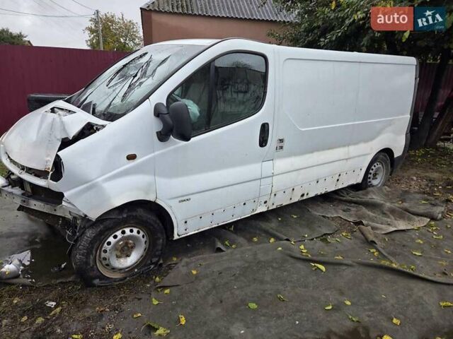 Белый Опель Виваро, объемом двигателя 1.9 л и пробегом 150 тыс. км за 2500 $, фото 3 на Automoto.ua