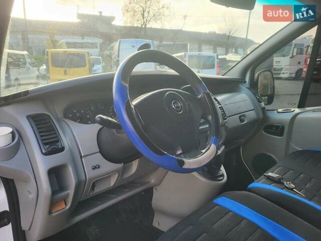 Белый Опель Виваро, объемом двигателя 1.9 л и пробегом 245 тыс. км за 7999 $, фото 74 на Automoto.ua