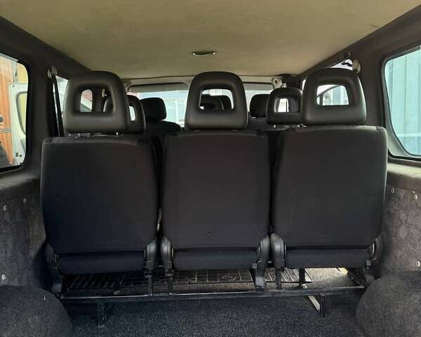 Белый Опель Виваро, объемом двигателя 1.9 л и пробегом 350 тыс. км за 6000 $, фото 9 на Automoto.ua