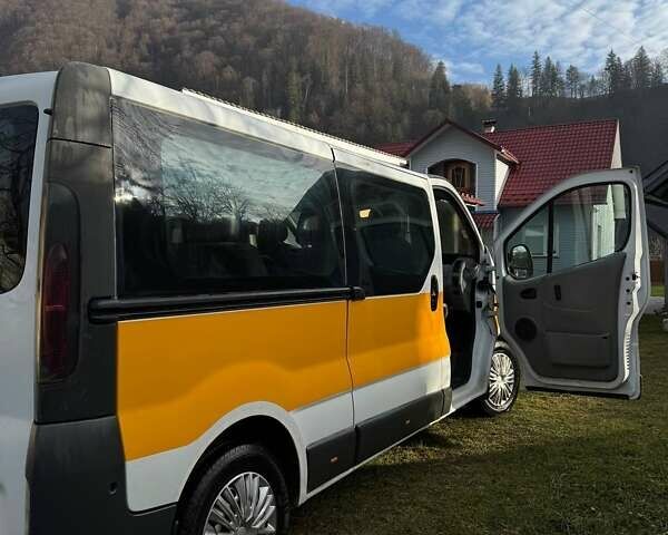 Белый Опель Виваро, объемом двигателя 1.9 л и пробегом 350 тыс. км за 6000 $, фото 6 на Automoto.ua