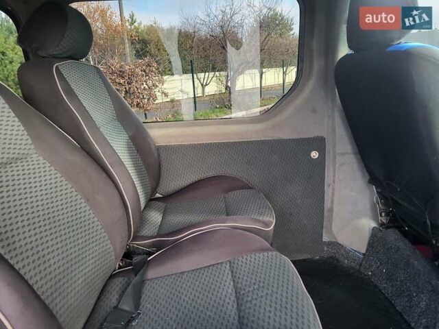 Белый Опель Виваро, объемом двигателя 1.9 л и пробегом 245 тыс. км за 7999 $, фото 66 на Automoto.ua