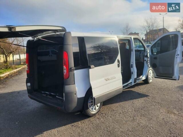 Белый Опель Виваро, объемом двигателя 1.9 л и пробегом 245 тыс. км за 7999 $, фото 48 на Automoto.ua