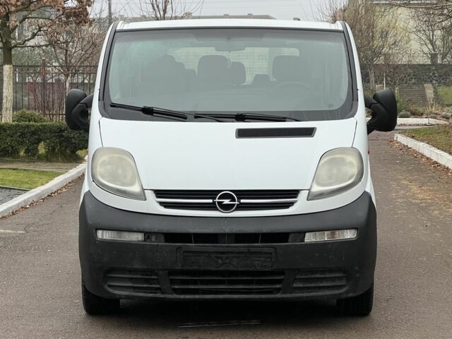 Білий Опель Віваро, об'ємом двигуна 1.9 л та пробігом 380 тис. км за 5017 $, фото 2 на Automoto.ua