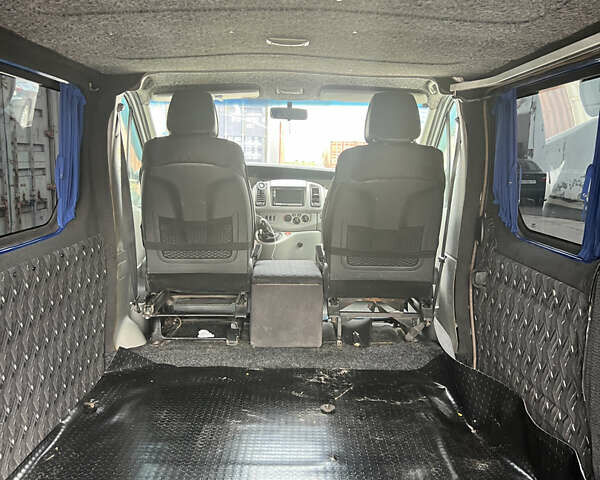 Білий Опель Віваро, об'ємом двигуна 1.87 л та пробігом 310 тис. км за 7400 $, фото 9 на Automoto.ua