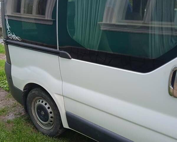 Белый Опель Виваро, объемом двигателя 1.87 л и пробегом 260 тыс. км за 6800 $, фото 45 на Automoto.ua