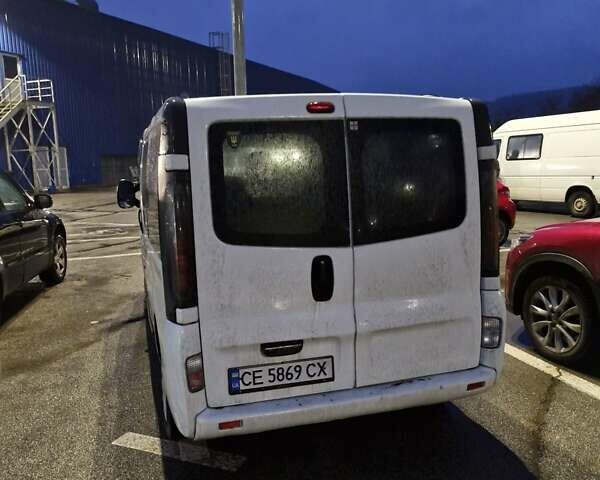 Белый Опель Виваро, объемом двигателя 1.87 л и пробегом 380 тыс. км за 6200 $, фото 2 на Automoto.ua