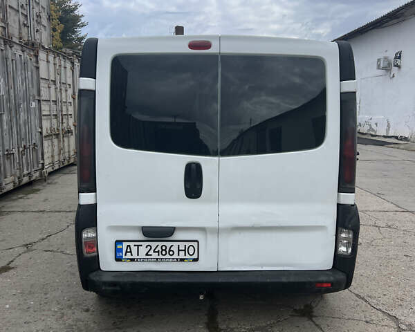 Білий Опель Віваро, об'ємом двигуна 1.87 л та пробігом 310 тис. км за 7400 $, фото 14 на Automoto.ua
