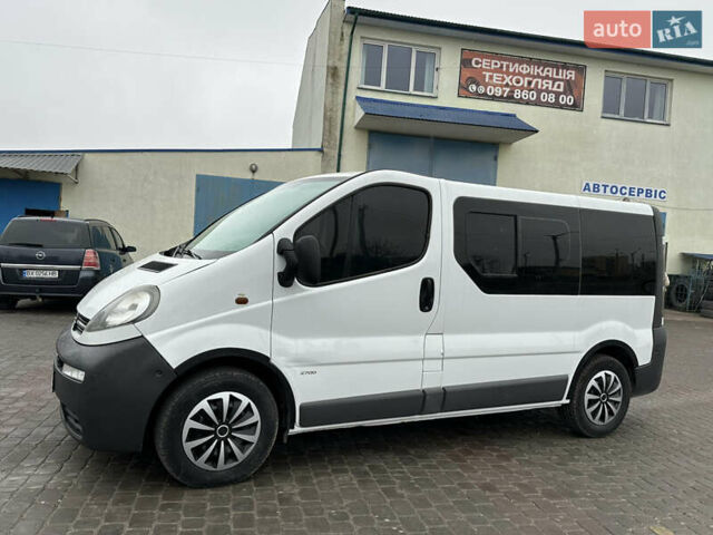 Белый Опель Виваро, объемом двигателя 1.9 л и пробегом 230 тыс. км за 7200 $, фото 2 на Automoto.ua