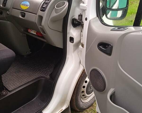 Белый Опель Виваро, объемом двигателя 1.87 л и пробегом 260 тыс. км за 6800 $, фото 32 на Automoto.ua