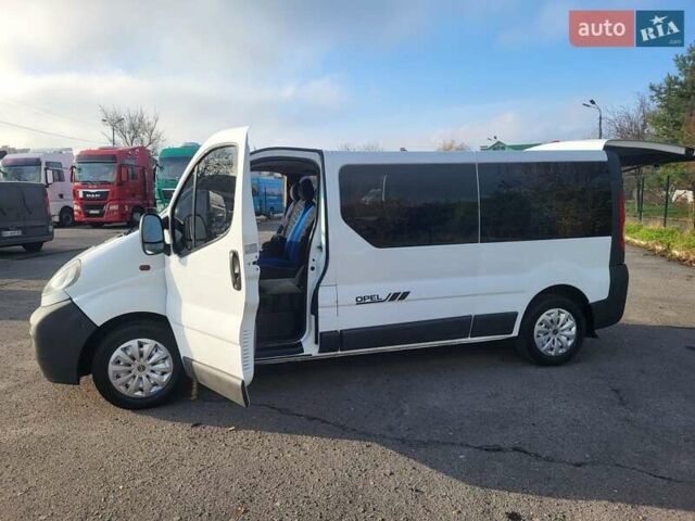 Белый Опель Виваро, объемом двигателя 1.9 л и пробегом 245 тыс. км за 7999 $, фото 43 на Automoto.ua