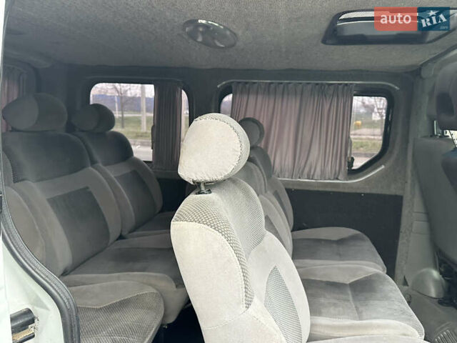 Белый Опель Виваро, объемом двигателя 1.9 л и пробегом 230 тыс. км за 7200 $, фото 30 на Automoto.ua