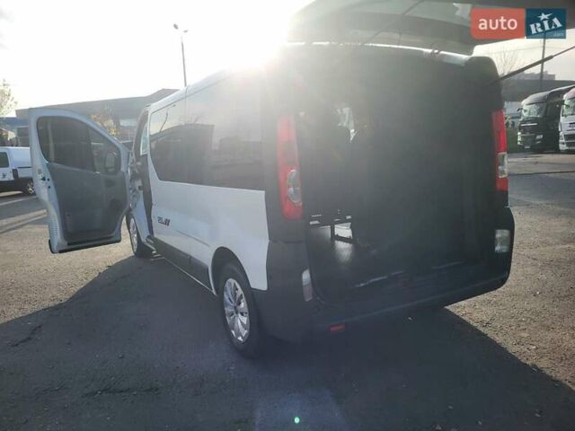 Белый Опель Виваро, объемом двигателя 1.9 л и пробегом 245 тыс. км за 7999 $, фото 46 на Automoto.ua