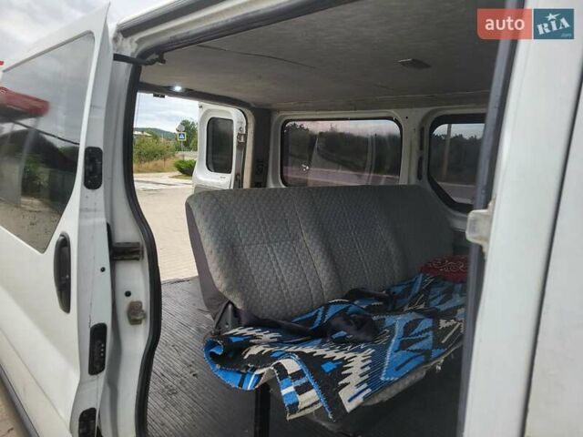 Белый Опель Виваро, объемом двигателя 1.9 л и пробегом 562 тыс. км за 5900 $, фото 5 на Automoto.ua