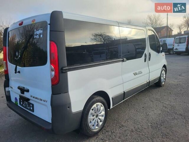 Белый Опель Виваро, объемом двигателя 1.9 л и пробегом 245 тыс. км за 7999 $, фото 29 на Automoto.ua