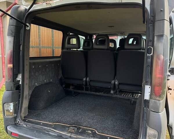 Белый Опель Виваро, объемом двигателя 1.9 л и пробегом 350 тыс. км за 6000 $, фото 16 на Automoto.ua