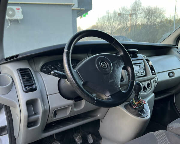 Білий Опель Віваро, об'ємом двигуна 1.87 л та пробігом 400 тис. км за 5800 $, фото 17 на Automoto.ua