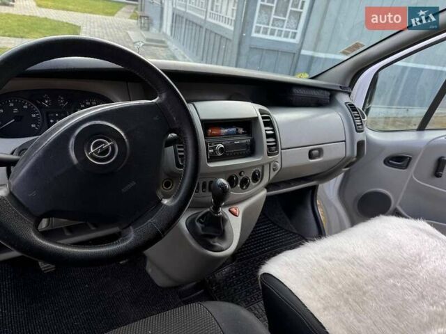 Белый Опель Виваро, объемом двигателя 1.9 л и пробегом 350 тыс. км за 6000 $, фото 10 на Automoto.ua