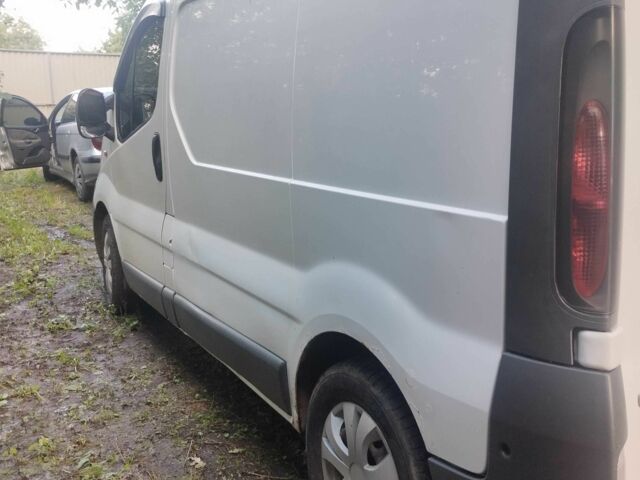 Белый Опель Виваро, объемом двигателя 1.9 л и пробегом 524 тыс. км за 5700 $, фото 4 на Automoto.ua