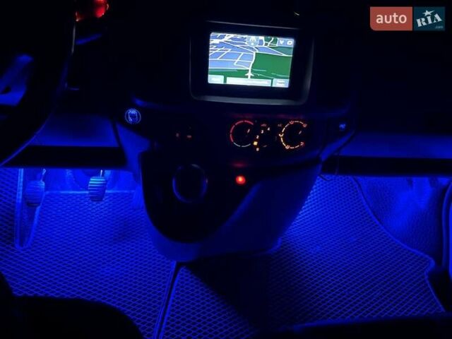 Білий Опель Віваро, об'ємом двигуна 1.87 л та пробігом 615 тис. км за 8000 $, фото 6 на Automoto.ua