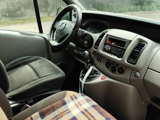 Белый Опель Виваро, объемом двигателя 1.9 л и пробегом 277 тыс. км за 6800 $, фото 3 на Automoto.ua