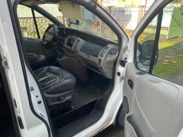 Білий Опель Віваро, об'ємом двигуна 1.9 л та пробігом 250 тис. км за 5500 $, фото 5 на Automoto.ua