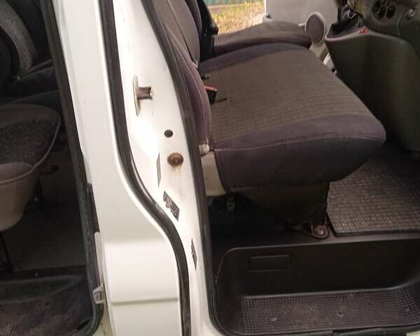 Белый Опель Виваро, объемом двигателя 1.87 л и пробегом 260 тыс. км за 6800 $, фото 28 на Automoto.ua