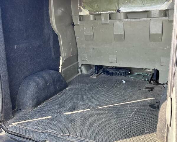Білий Опель Віваро, об'ємом двигуна 1.9 л та пробігом 350 тис. км за 6300 $, фото 6 на Automoto.ua