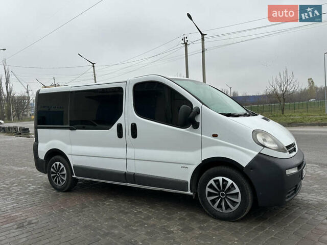 Белый Опель Виваро, объемом двигателя 1.9 л и пробегом 230 тыс. км за 7200 $, фото 10 на Automoto.ua