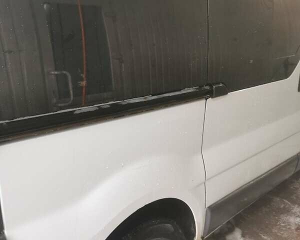 Белый Опель Виваро, объемом двигателя 1.9 л и пробегом 240 тыс. км за 5800 $, фото 19 на Automoto.ua