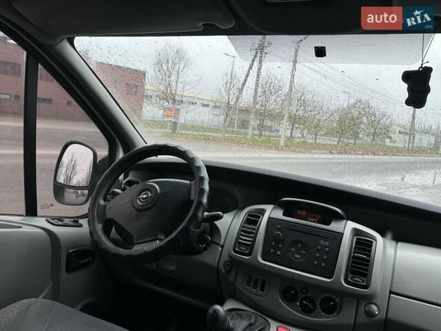 Белый Опель Виваро, объемом двигателя 1.9 л и пробегом 230 тыс. км за 7200 $, фото 18 на Automoto.ua