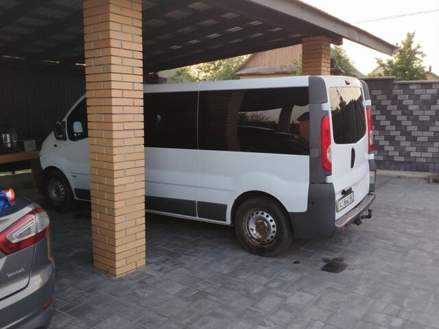 Белый Опель Виваро, объемом двигателя 0 л и пробегом 500 тыс. км за 8000 $, фото 5 на Automoto.ua