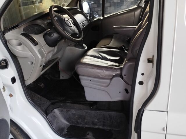 Белый Опель Виваро, объемом двигателя 0 л и пробегом 500 тыс. км за 8000 $, фото 1 на Automoto.ua