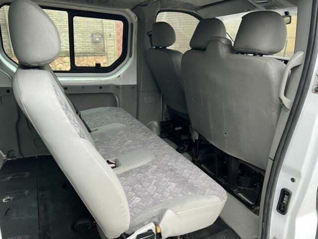 Білий Опель Віваро, об'ємом двигуна 1.9 л та пробігом 380 тис. км за 5017 $, фото 16 на Automoto.ua