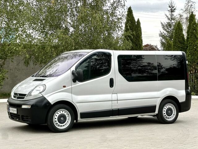 Белый Опель Виваро, объемом двигателя 1.9 л и пробегом 270 тыс. км за 9200 $, фото 3 на Automoto.ua