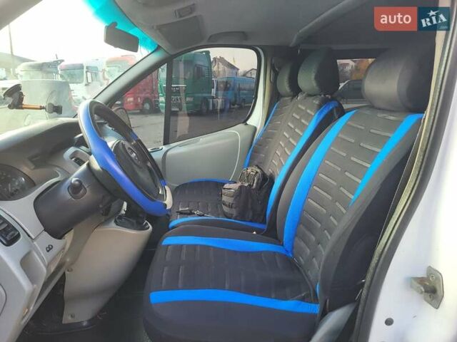 Белый Опель Виваро, объемом двигателя 1.9 л и пробегом 245 тыс. км за 7999 $, фото 72 на Automoto.ua