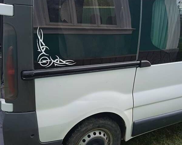 Белый Опель Виваро, объемом двигателя 1.87 л и пробегом 260 тыс. км за 6800 $, фото 3 на Automoto.ua