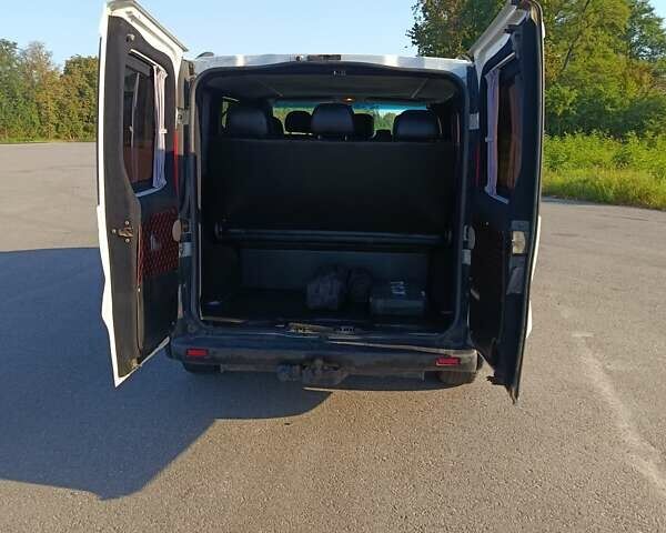 Білий Опель Віваро, об'ємом двигуна 1.9 л та пробігом 372 тис. км за 7600 $, фото 11 на Automoto.ua