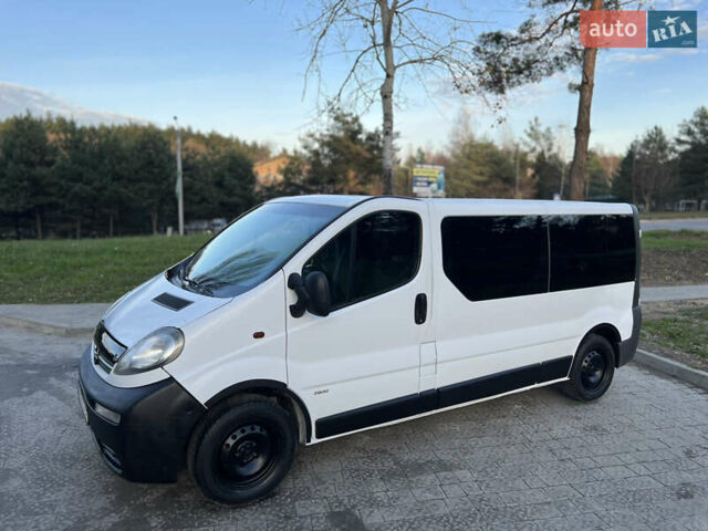 Білий Опель Віваро, об'ємом двигуна 1.87 л та пробігом 400 тис. км за 5800 $, фото 12 на Automoto.ua