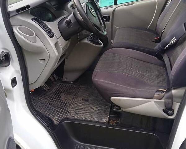 Белый Опель Виваро, объемом двигателя 1.87 л и пробегом 260 тыс. км за 6800 $, фото 24 на Automoto.ua