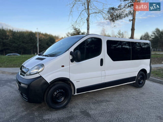 Білий Опель Віваро, об'ємом двигуна 1.87 л та пробігом 400 тис. км за 5800 $, фото 13 на Automoto.ua