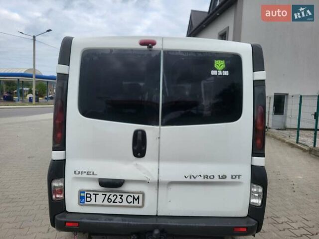 Белый Опель Виваро, объемом двигателя 1.9 л и пробегом 562 тыс. км за 5900 $, фото 3 на Automoto.ua
