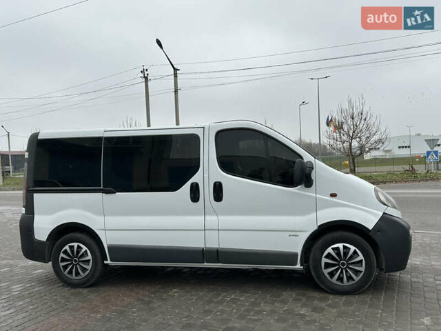 Белый Опель Виваро, объемом двигателя 1.9 л и пробегом 230 тыс. км за 7200 $, фото 15 на Automoto.ua