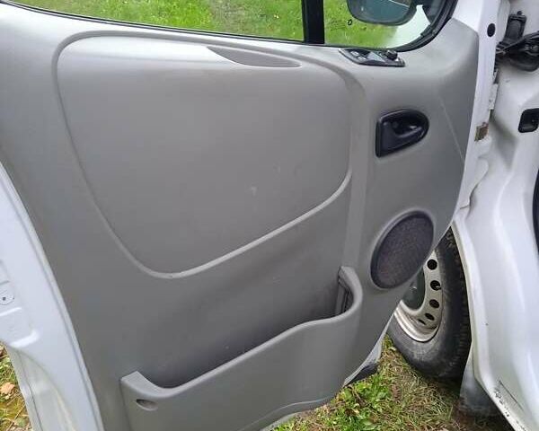 Белый Опель Виваро, объемом двигателя 1.87 л и пробегом 260 тыс. км за 6800 $, фото 16 на Automoto.ua